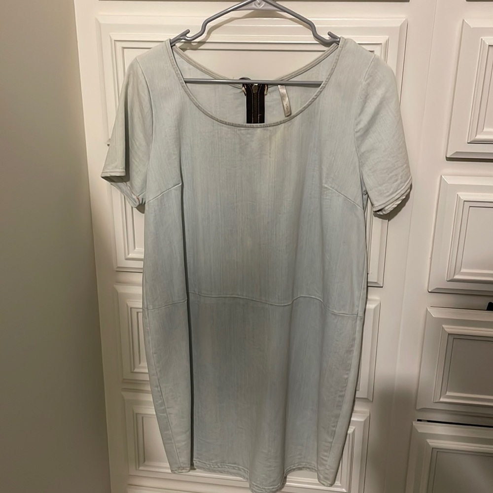 DENIM SHIFT DRESS - SIZE SMALL